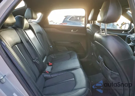 2021 Kia K5 Gt Line z USA, uszkodzony, nr VIN 5XXG64J20MG051684